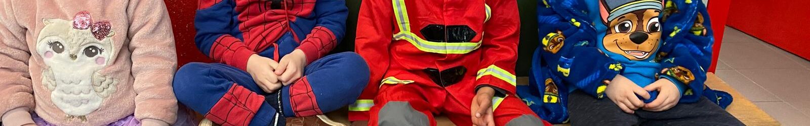 Kleuters vieren carnaval